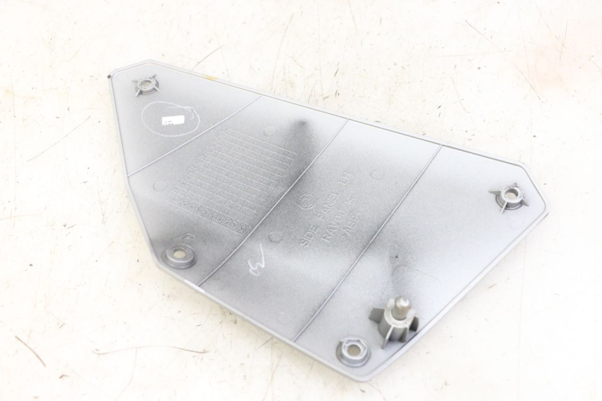 photo de LEFT UNDERSEAT PANEL ROYAL ENFIELD HYMALAYAN 410 (2016 - 2023)