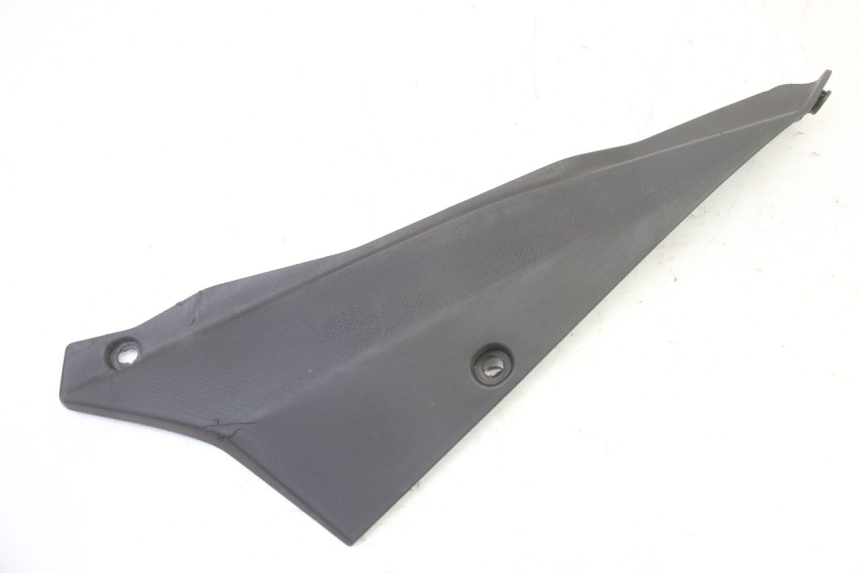 photo de LEFT UNDERSEAT PANEL GILERA SMT SUPERMOTARD 50 (2009 - 2017)