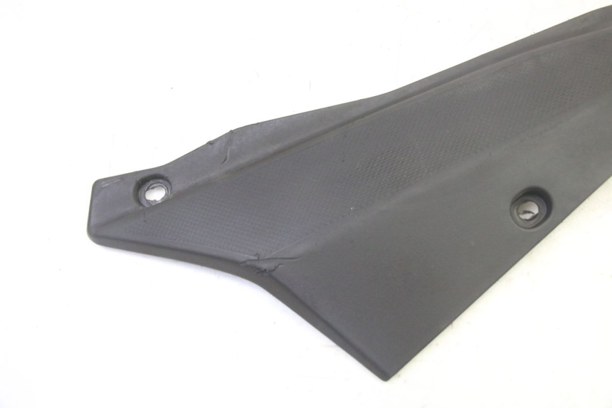 photo de LEFT UNDERSEAT PANEL GILERA SMT SUPERMOTARD 50 (2009 - 2017)