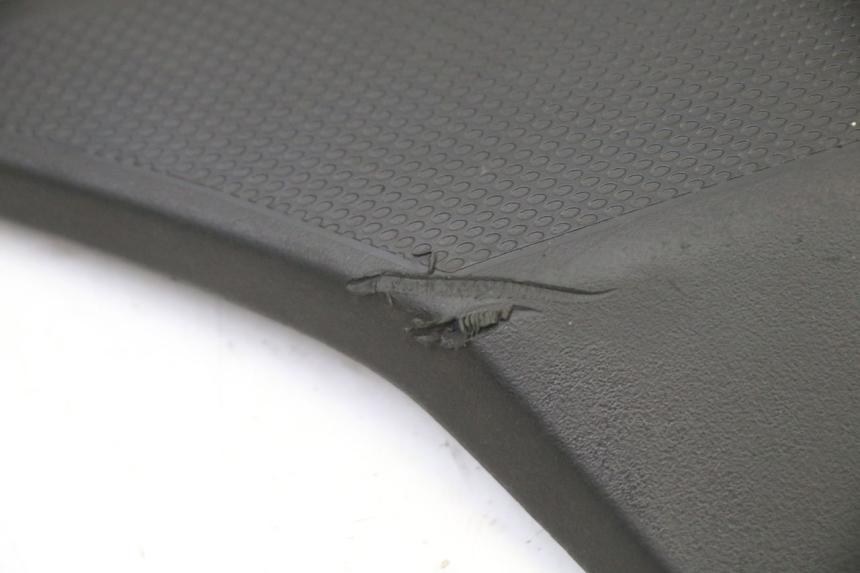 photo de LEFT UNDERSEAT PANEL GILERA SMT SUPERMOTARD 50 (2009 - 2017)