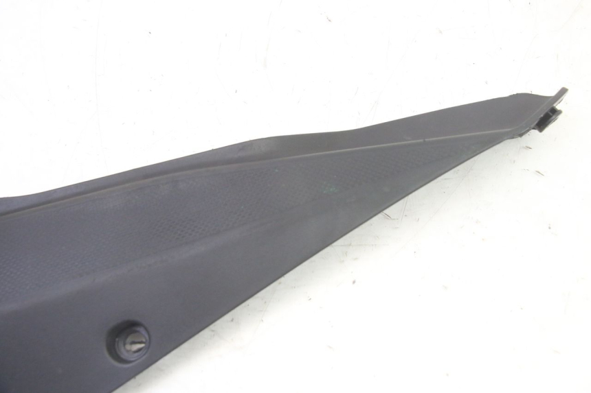 photo de LEFT UNDERSEAT PANEL GILERA SMT SUPERMOTARD 50 (2009 - 2017)