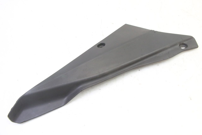 photo de LEFT UNDERSEAT PANEL GILERA SMT SUPERMOTARD 50 (2009 - 2017)