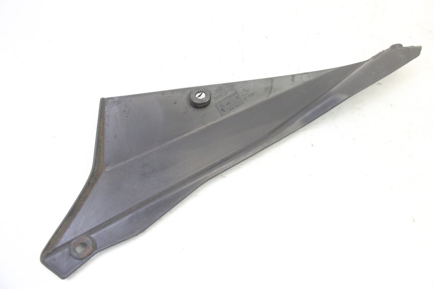photo de LEFT UNDERSEAT PANEL GILERA SMT SUPERMOTARD 50 (2009 - 2017)