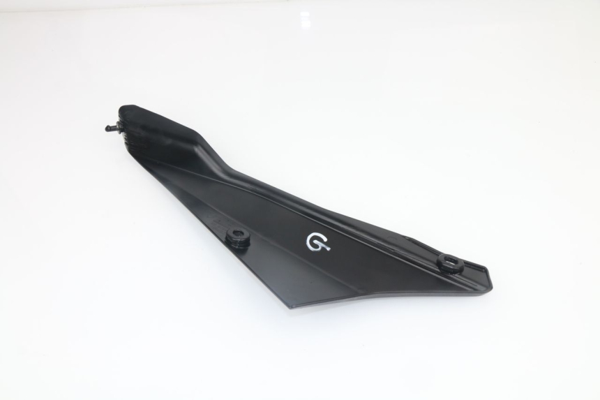 photo de LEFT UNDERSEAT PANEL GILERA SMT SUPERMOTARD 50 (2009 - 2017)