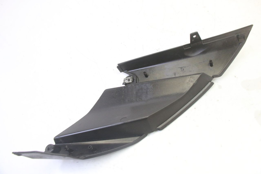 photo de LEFT UNDERSEAT COVER APRILIA SR R 2T LC 50 (2018 - 2021)