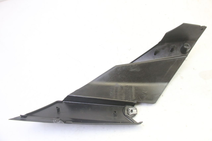 photo de LEFT UNDERSEAT COVER APRILIA SR R 2T LC 50 (2018 - 2021)