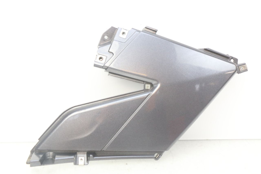 photo de LEFT UNDERSEAT PANEL APRILIA SRV 850 (2012 - 2017)