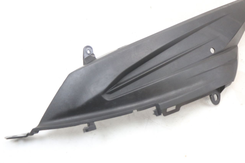 photo de LEFT UNDERSEAT PANEL SUZUKI ADDRESS 110 (2015 - 2020)