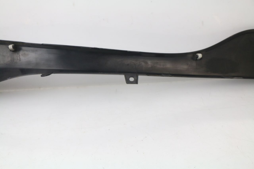 photo de LEFT UNDERSEAT PANEL SUZUKI AN BURGMAN 400 (2006 - 2010)