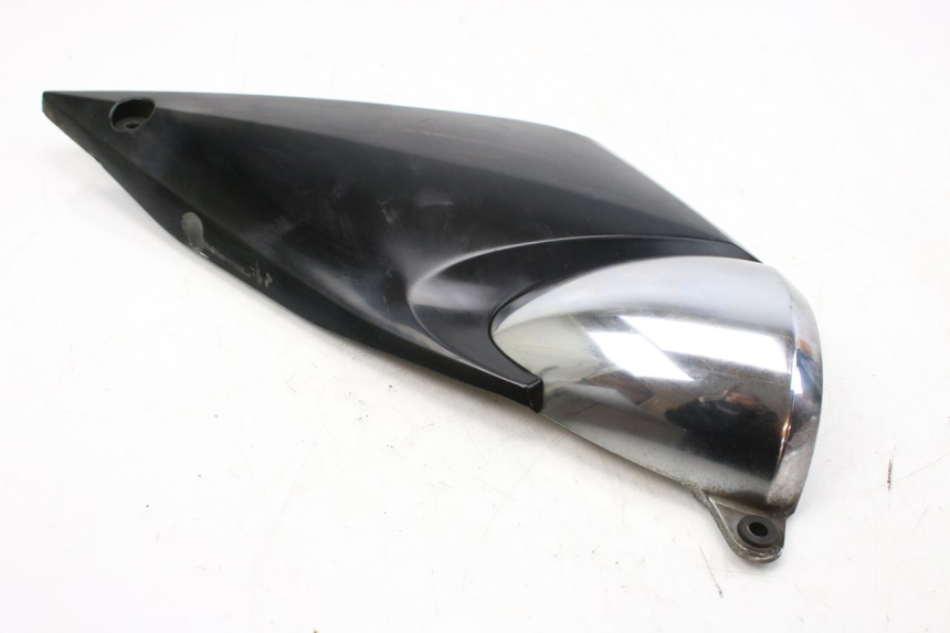 photo de LEFT UNDERSEAT COVER SUZUKI GSF S BANDIT 600 (2000 - 2004)