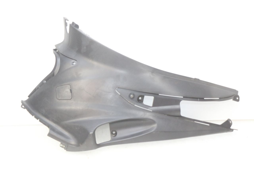 photo de LEFT UNDERSEAT COVER SUZUKI SIXTEEN 125 (2008 - 2010)