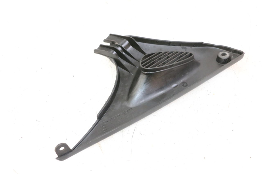 photo de LEFT UNDERSEAT PANEL SUZUKI SV S 650 (1999 - 2002)