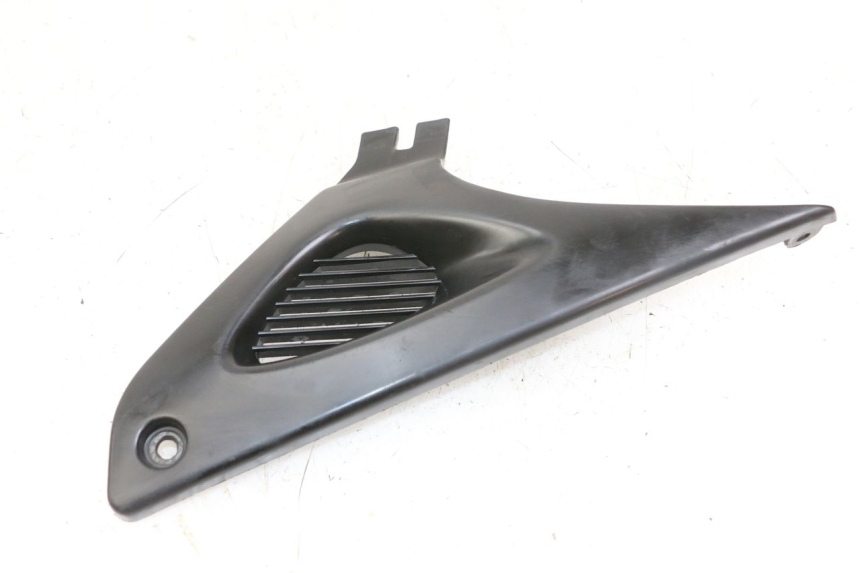 photo de LEFT UNDERSEAT PANEL SUZUKI SV S 650 (1999 - 2002)