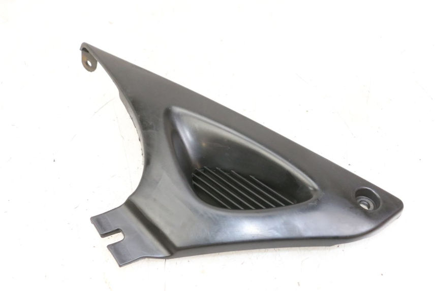 photo de LEFT UNDERSEAT PANEL SUZUKI SV S 650 (1999 - 2002)