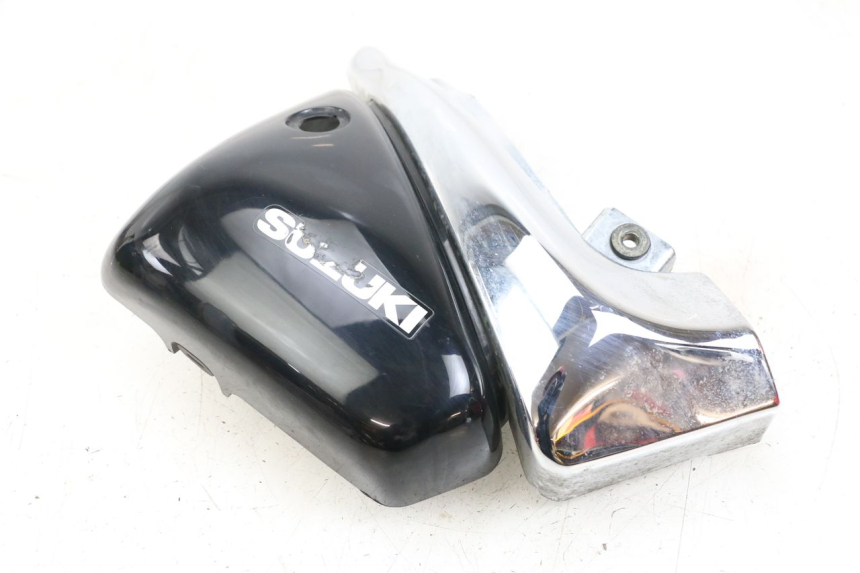 photo de LEFT UNDERSEAT PANEL SUZUKI VL INTRUDER 125 (2004 - 2007)