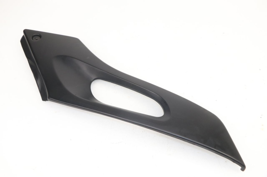 photo de LEFT UNDERSEAT COVER SUZUKI XF FREEWIND 650 (1997 - 2003)