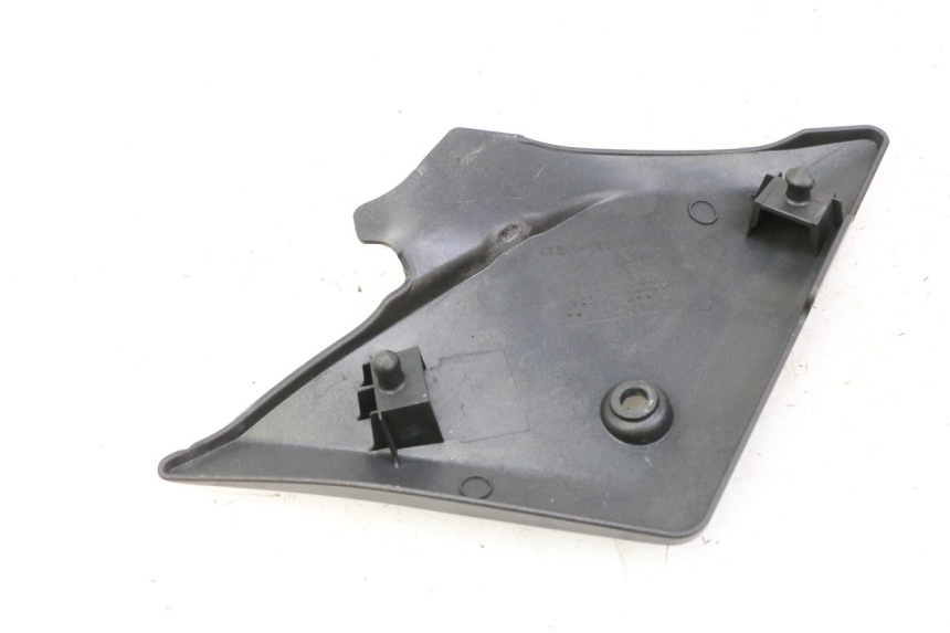photo de LEFT UNDERSEAT PANEL SUZUKI SV S 650 (2003 - 2009)