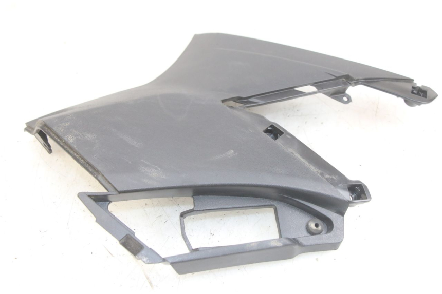 photo de LEFT UNDERSEAT COVER APRILIA SXR 50 (2021 - 2023)