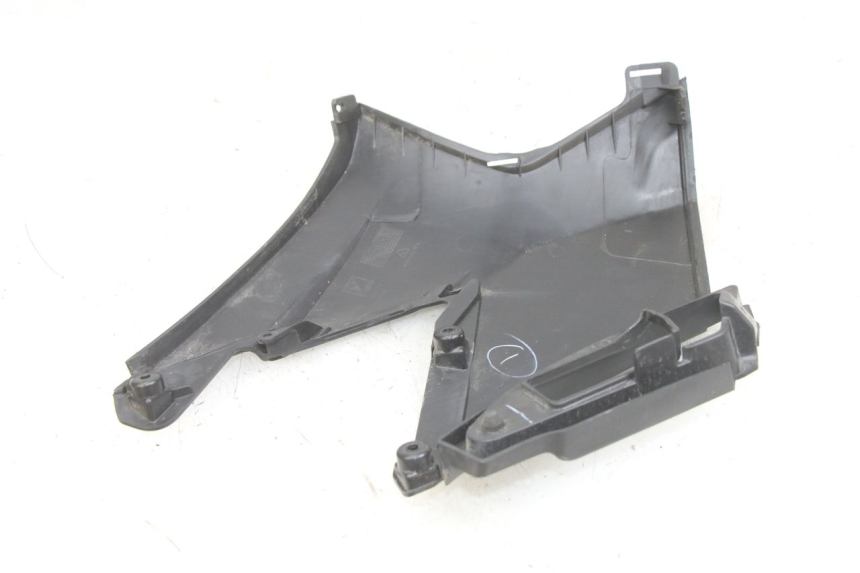 photo de LEFT UNDERSEAT COVER APRILIA SXR 50 (2021 - 2023)