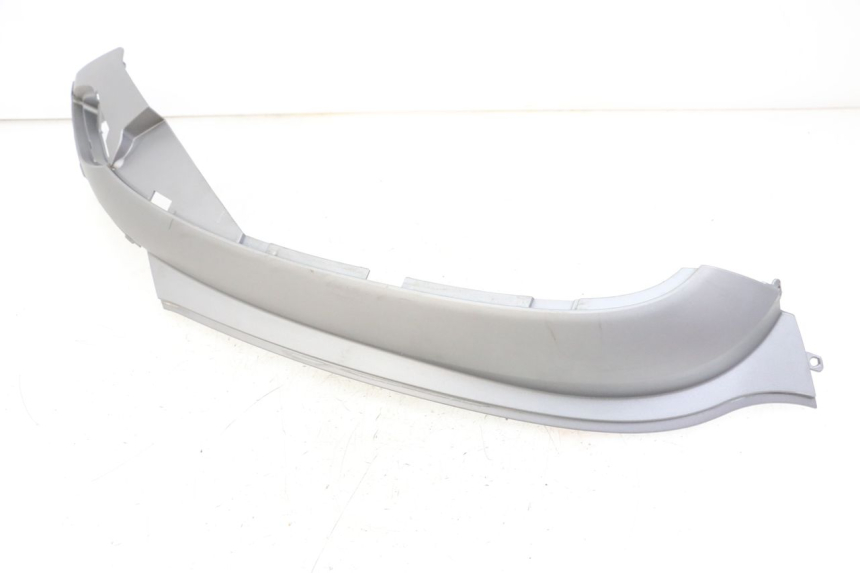 photo de LEFT UNDERSEAT COVER SYM FIDDLE 3 III 125 (2014 - 2020)