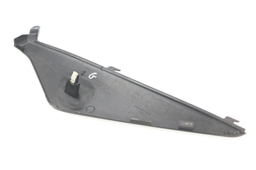photo de LEFT UNDERSEAT PANEL HONDA VFR F 1200 (2010 - 2015) - Component detail