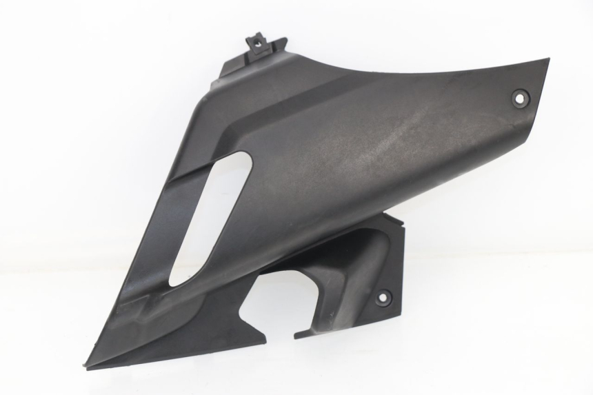 photo de LEFT UNDERSEAT PANEL YAMAHA XMAX X-MAX 125 (2006 - 2009)