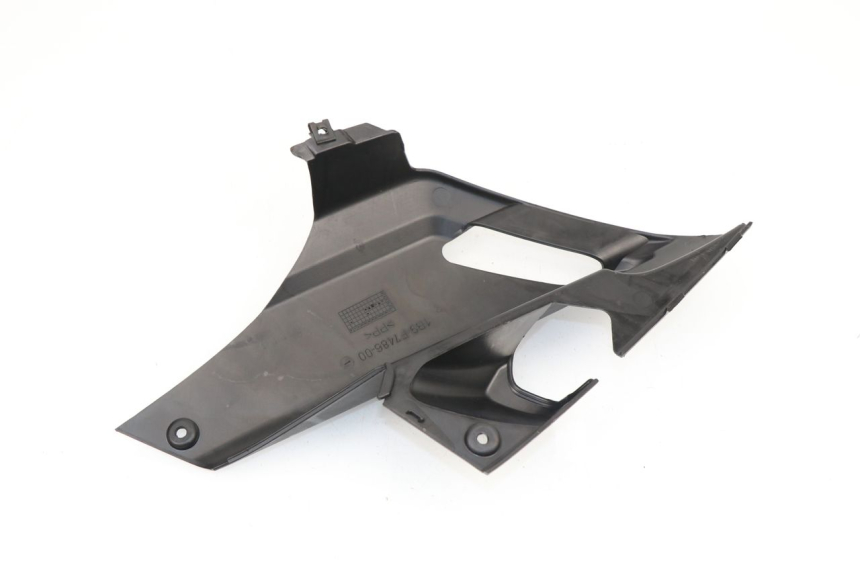 photo de LEFT UNDERSEAT PANEL YAMAHA XMAX X-MAX 125 (2006 - 2009)