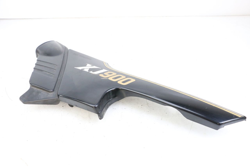 photo de LEFT UNDERSEAT PANEL YAMAHA XJ F 900 (1983 - 1994)