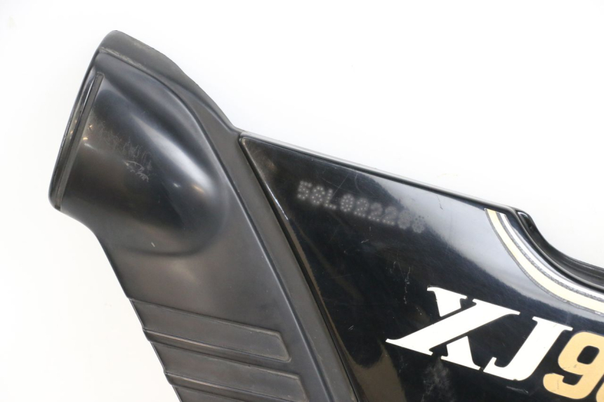 photo de LEFT UNDERSEAT PANEL YAMAHA XJ F 900 (1983 - 1994)