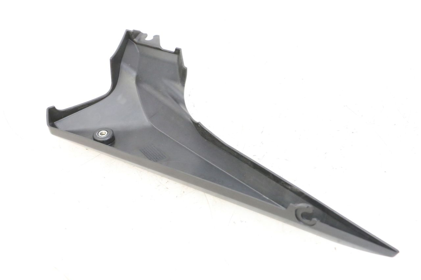 photo de LEFT UNDERSEAT PANEL YAMAHA XJ6 ABS 600 (2008 - 2016)