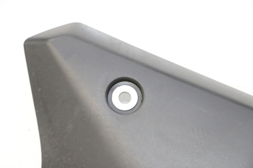 photo de LEFT UNDERSEAT PANEL YAMAHA XJ6 ABS 600 (2008 - 2016)
