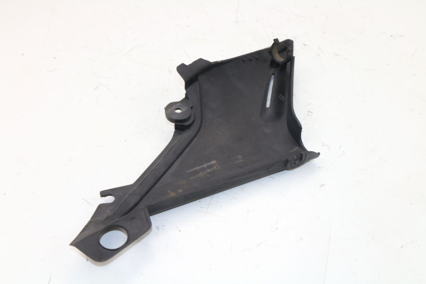 photo de LEFT UNDERSEAT PANEL YAMAHA XJN DIVERSION 600 (2000 - 2003)