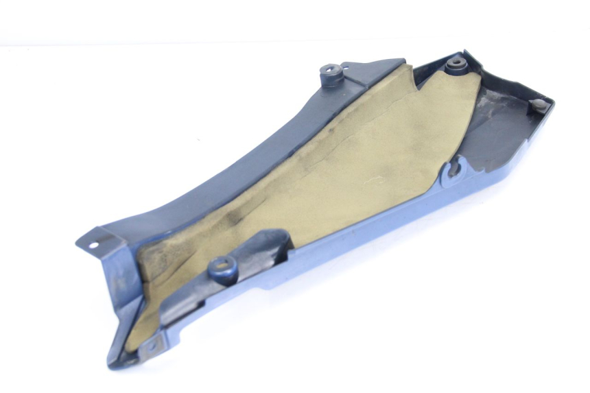 photo de LEFT UNDERSEAT PANEL YAMAHA FJR ABS 1300 (2006 - 2012)