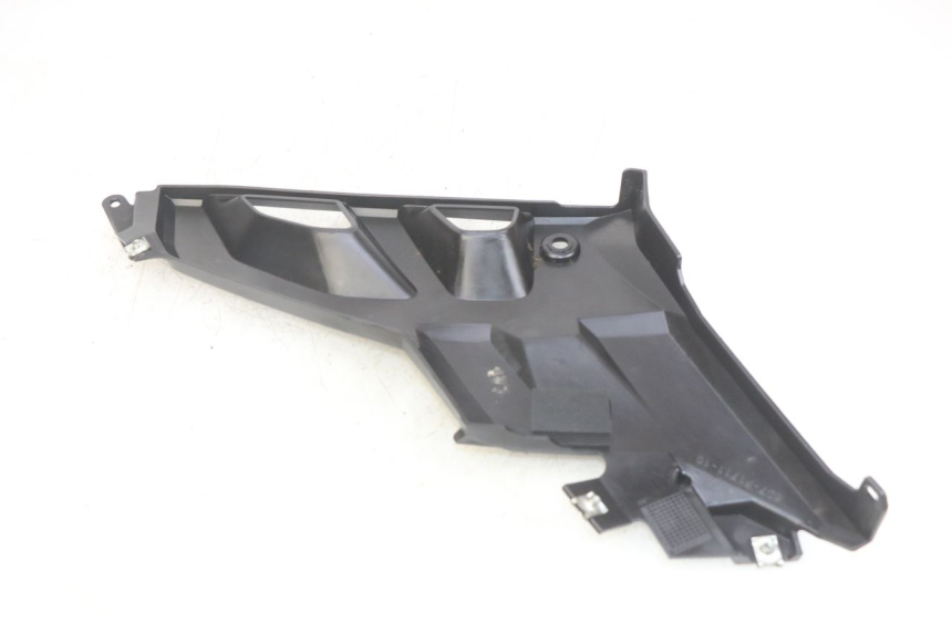 photo de LEFT UNDERSEAT COVER YAMAHA MT ABS 125 (2014 - 2018)