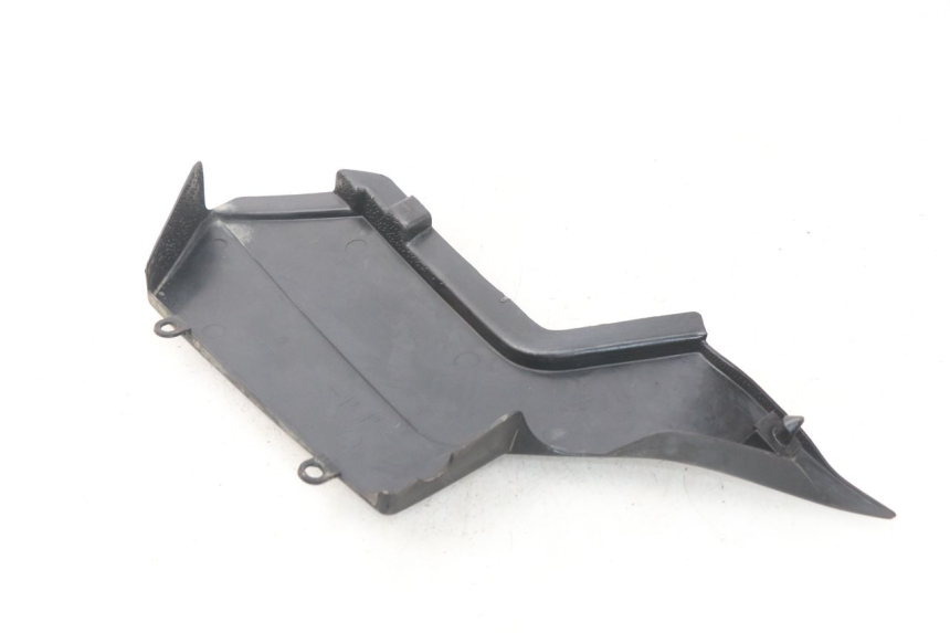 photo de LEFT UNDERSEAT PANEL YAMAHA TW 125 (1998 - 2002)