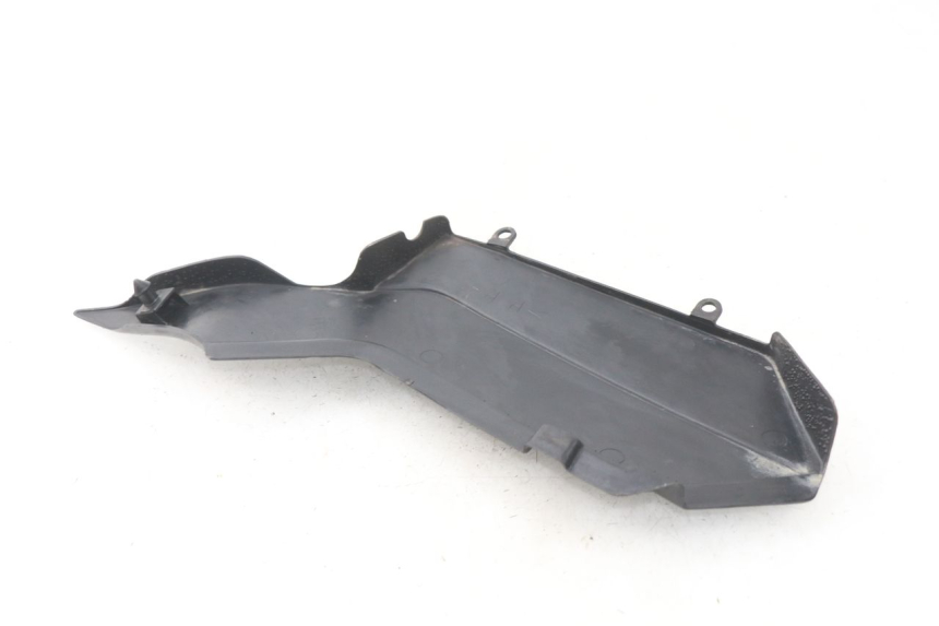 photo de LEFT UNDERSEAT PANEL YAMAHA TW 125 (1998 - 2002)