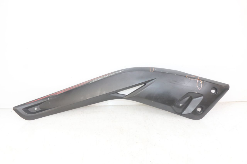 photo de LEFT UNDERSEAT COVER YAMAHA X-MAX XMAX 125 (2010 - 2014)