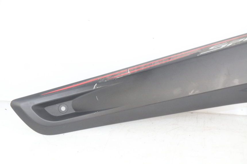 photo de LEFT UNDERSEAT COVER YAMAHA X-MAX XMAX 125 (2010 - 2014)