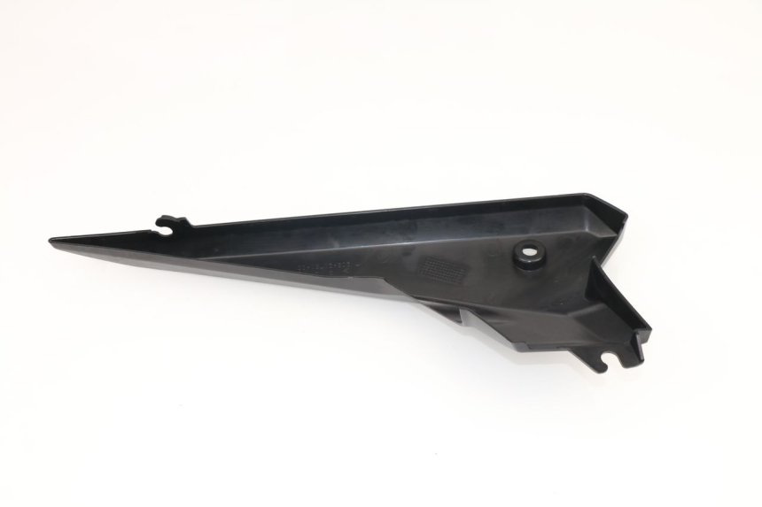 photo de LEFT UNDERSEAT PANEL YAMAHA XJ6 600 (2008 - 2016)