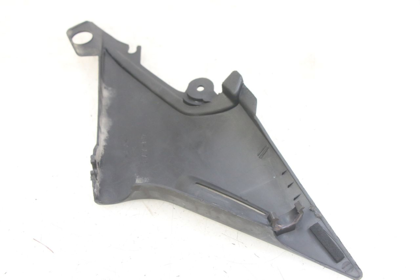 photo de LEFT UNDERSEAT PANEL YAMAHA XJN DIVERSION 600 (2000 - 2003)