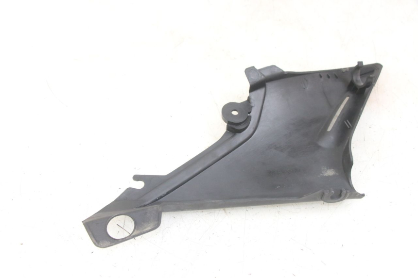 photo de LEFT UNDERSEAT PANEL YAMAHA XJN DIVERSION 600 (2000 - 2003)