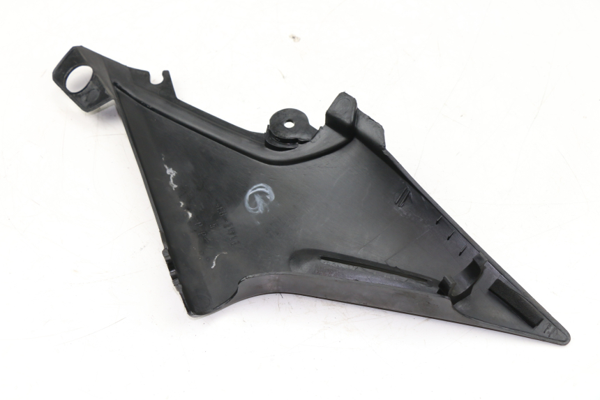 photo de LEFT UNDERSEAT PANEL YAMAHA XJS DIVERSION 600 (2000 - 2003)