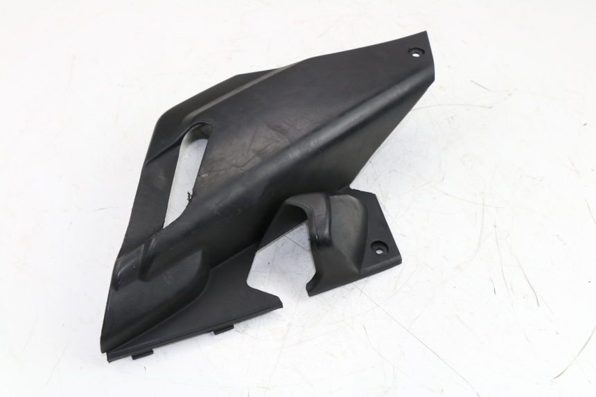 photo de LEFT UNDERSEAT PANEL YAMAHA XMAX X-MAX 125 (2006 - 2009)