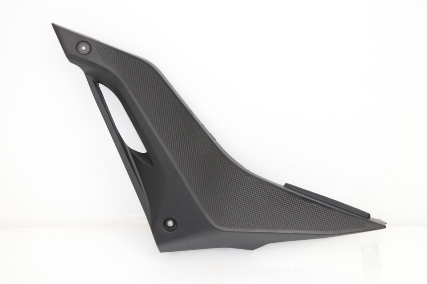 photo de LEFT UNDERSEAT PANEL YAMAHA YZF R 125 (2008 - 2013)