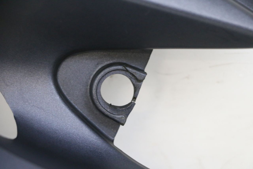 photo de LEFT UNDERSEAT PANEL KAWASAKI ZR 7 750 (1999 - 2001) - Surface and material condition