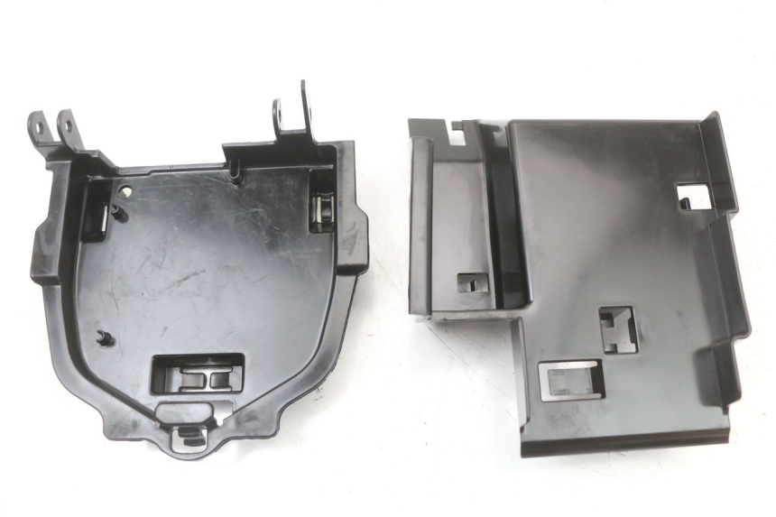 photo de UNDERSEAT PANEL KAWASAKI NINJA 400 (2018 - 2023)