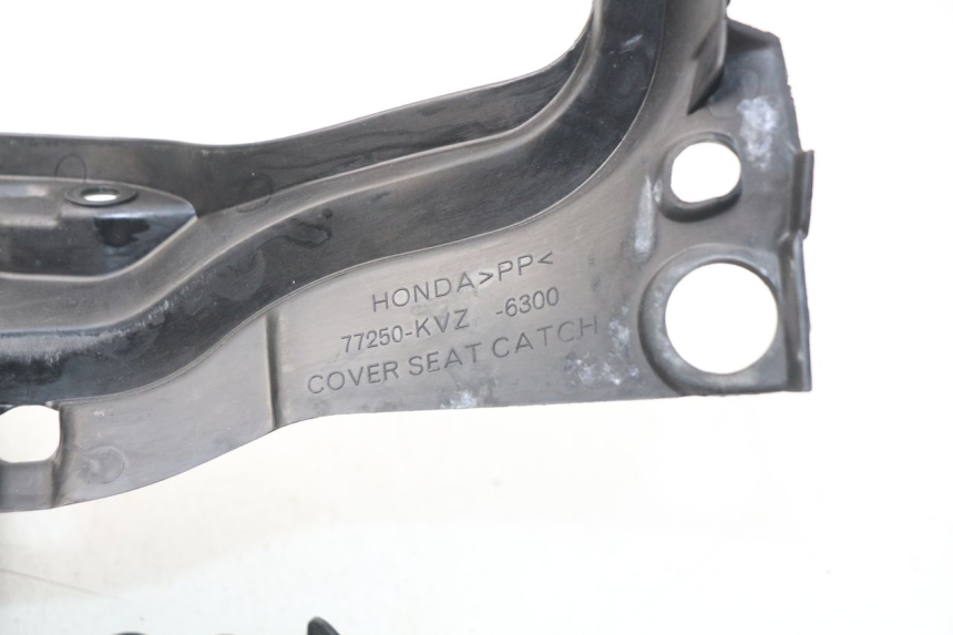 photo de UNDERSEAT PANEL HONDA NSS EX FORZA 250 (2005 - 2013)