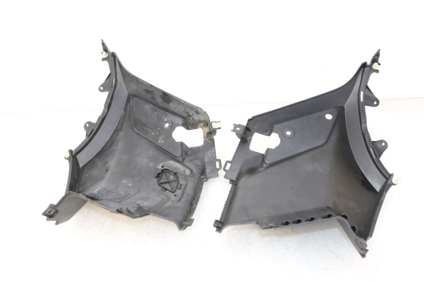 photo de UNDERSEAT PANEL PEUGEOT STREETZONE I 2T 50 (2018 - 2020)