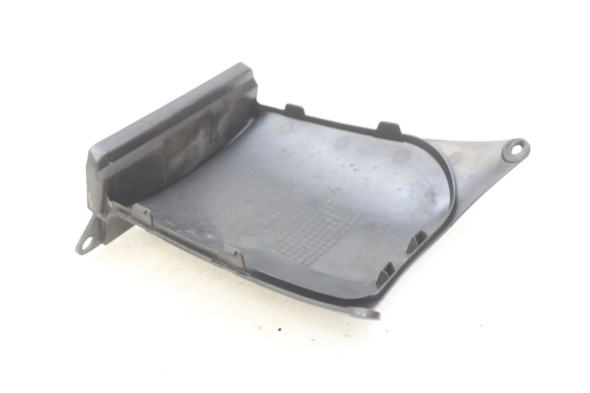 photo de UNDERSEAT COVER SUZUKI SIXTEEN 125 (2008 - 2010)