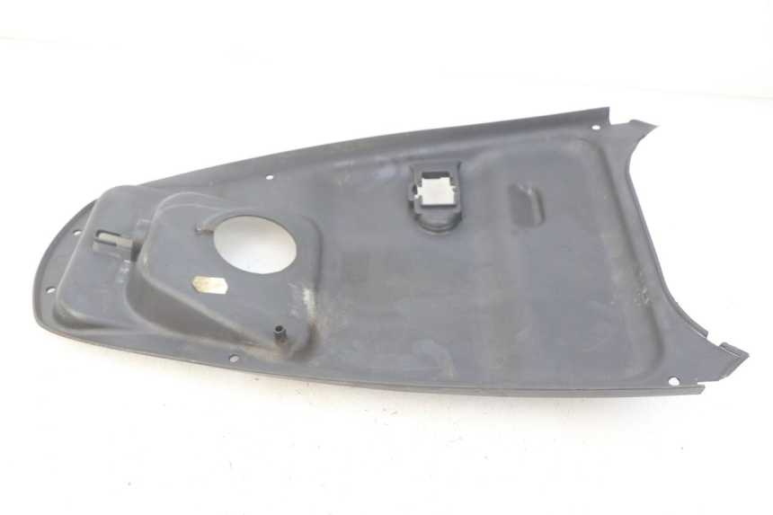 photo de UNDERSEAT COVER SUZUKI SIXTEEN 125 (2008 - 2010)